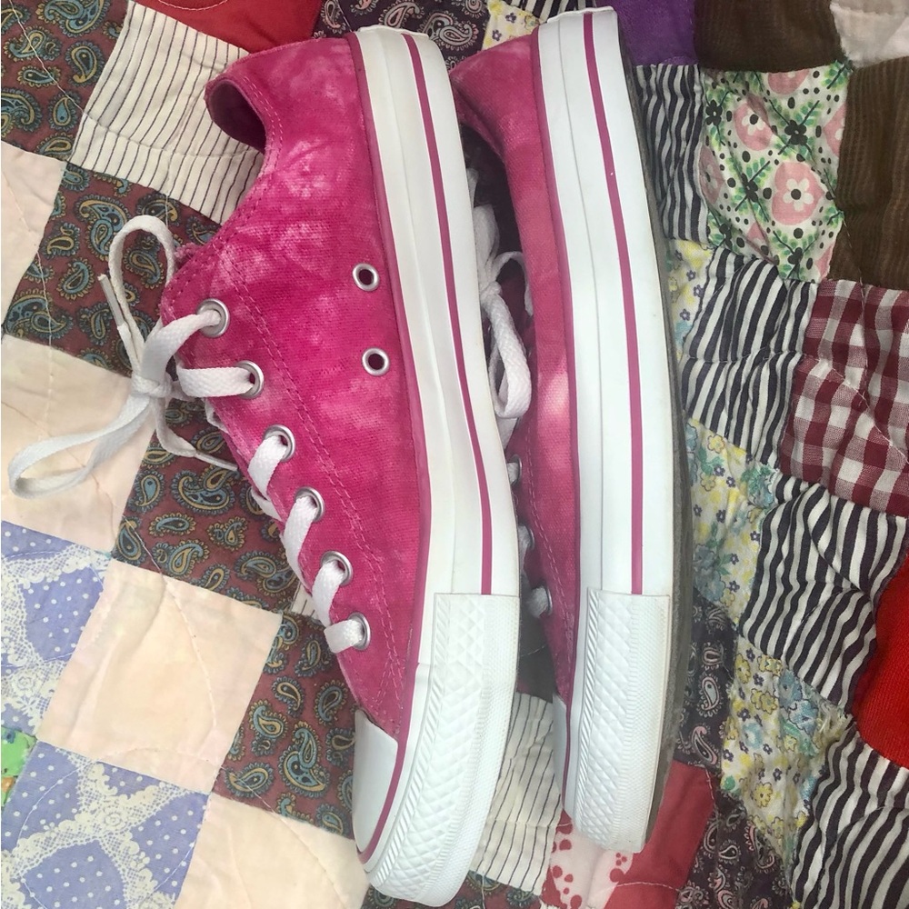 Converse All Star Women's Bright Pink Tie/Dyed Canvas Low Top Sneakers - Picture 4 of 6
